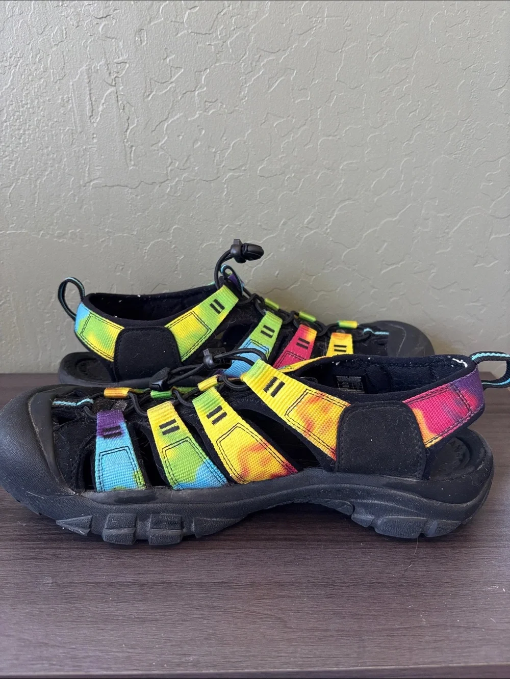 Keen Men’s Newport Retro Tie Dye Water Sport Sandal Size 11